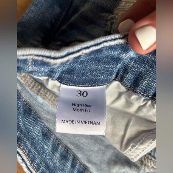 High rise Mom fit - Picture 3 of 3